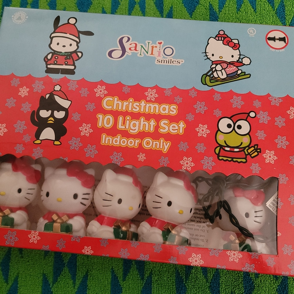 Circa 2000 Vintage Sanrio Smiles Hello Kitty Christmas Lights NIB